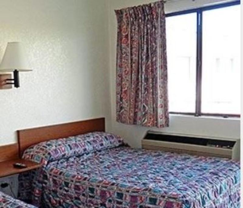 Rodeway Inn Fort Smith I-540 Экстерьер фото